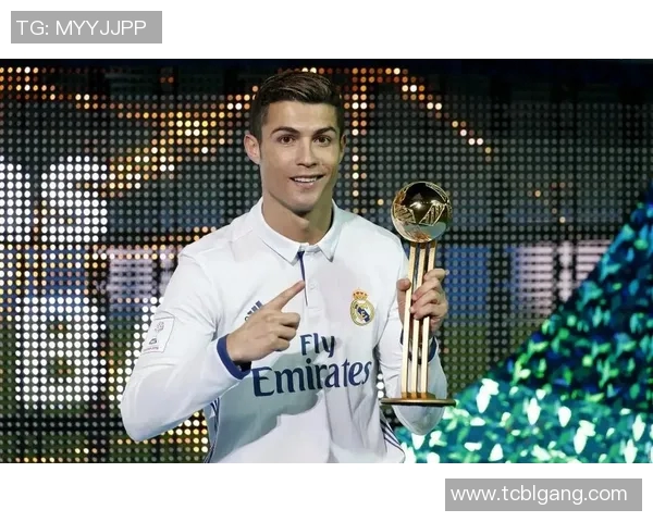 足球传奇后代齐聚一堂,下一代球星的星光璀璨未来可期 足球传奇后代齐聚一堂,下一代球星的星光璀璨未来可期